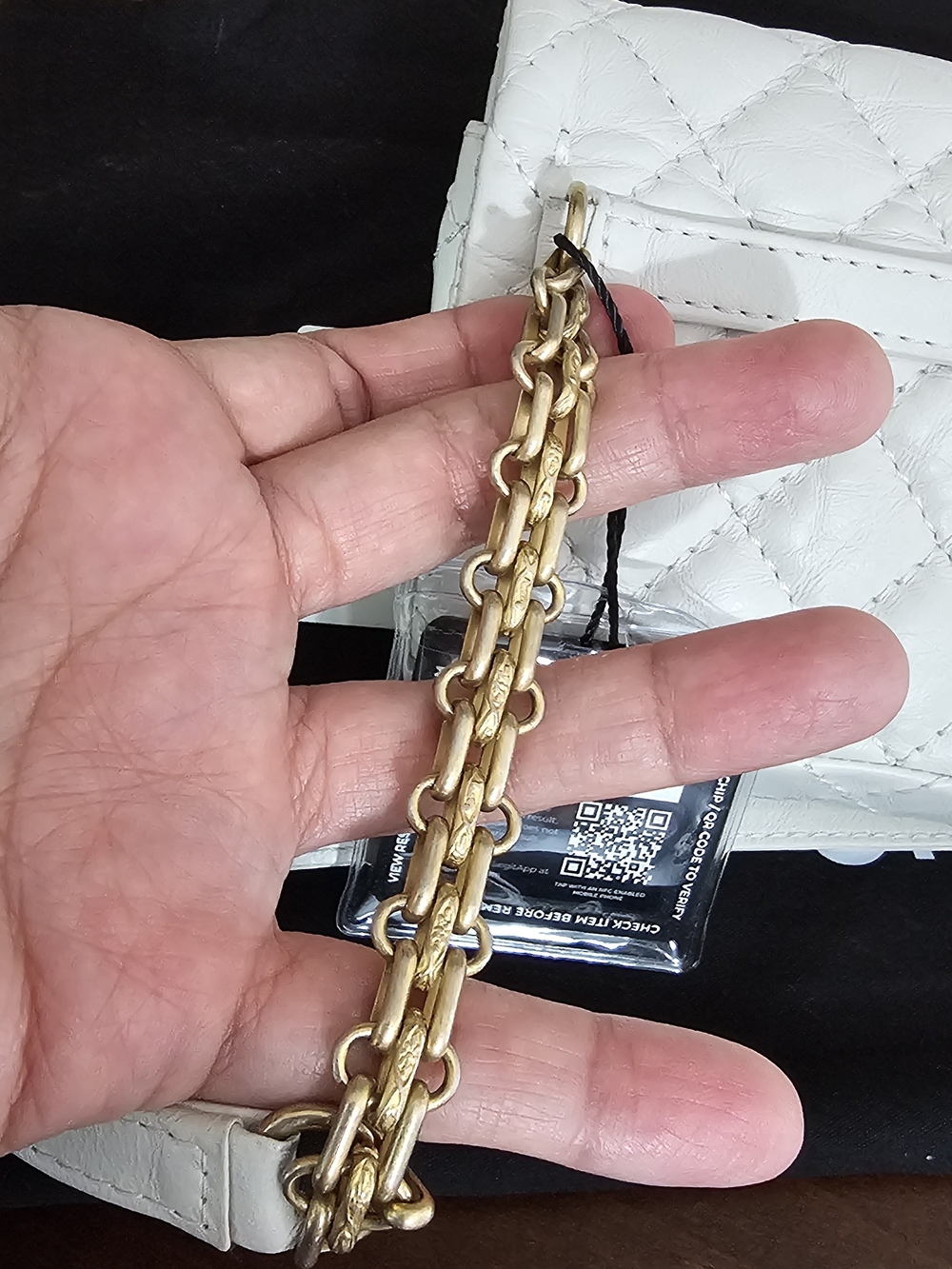 CHANEL Reissue White Quilted Mini Waist Bag with Gold-Tone Turn Lock AUTHENTIC - Picture 6 of 12